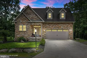 117 Crooked Stick Ln, Hazle Township, PA 18202 - Photo 1