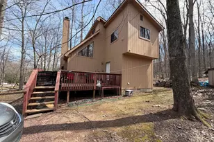 63 Holiday Dr, White Haven, PA 18661 - Photo 2