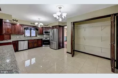 1424 E Broad St, Hazleton, PA 18201 - Photo 20