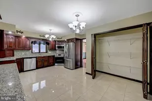 1424 E Broad St, Hazleton, PA 18201 - Photo 20