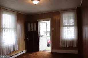 430 Washington St, Freeland, PA 18224 - Photo 14