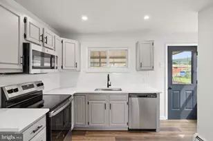 715 E 10th St, Berwick, PA 18603 - Photo 10
