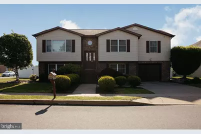 1017 Sarah Street, Wilkes-Barre, PA 18705 - Photo 1