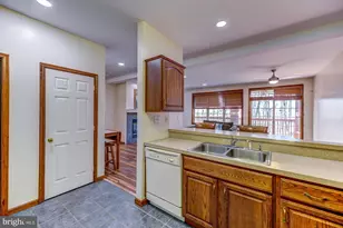 40 Sugarloaf Ln, Hazleton, PA 18202 - Photo 22