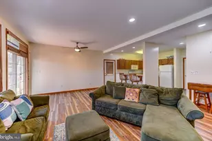 40 Sugarloaf Ln, Hazleton, PA 18202 - Photo 14