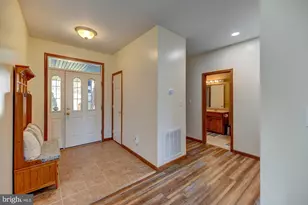 40 Sugarloaf Ln, Hazleton, PA 18202 - Photo 8