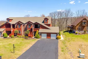 40 Sugarloaf Ln, Hazleton, PA 18202 - Photo 2