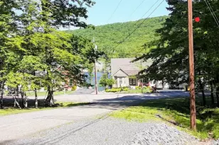 219 Owego Dr, Hazleton, PA 18202 - Photo 4