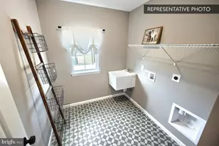 2478 E Venisa Dr, Hazle Township, PA 18201 - Photo 20