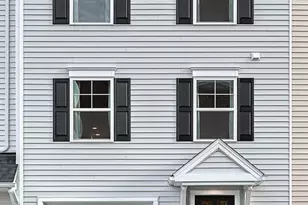 940 Allen Dr, Hazleton, PA 18201 - Photo 2