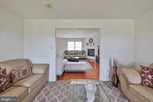 42 Louis Cir, Drums, PA 18222 - Photo 8