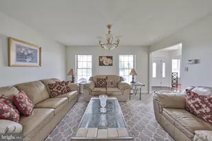 42 Louis Cir, Drums, PA 18222 - Photo 6