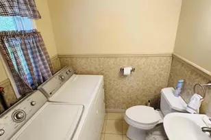 8 Loomis Park Rd, Hanover Township, PA 18706 - Photo 10