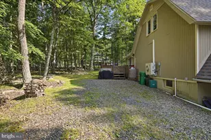231 W Lake Valley Dr, Hazleton, PA 18202 - Photo 14