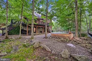 398 Walden Dr, Hazleton, PA 18202 - Photo 4
