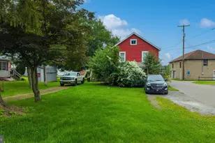 317-319 Broad St, Nescopeck, PA 18635 - Photo 2