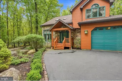 584 S Huron Circle, Hazleton, PA 18202 - Photo 8