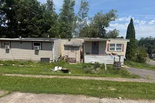 121 Red Maple Ln, Freeland, PA 18224 - Photo 4