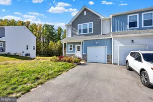 22 Olivia Way, Mountain Top, PA 18707 - Photo 4