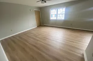 130 Mortimer St, Dunmore, PA 18512 - Photo 2