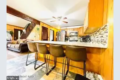 72 East Creekview Dr, Gouldsboro, PA 18424 - Photo 2