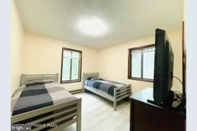 72 East Creekview Dr, Gouldsboro, PA 18424 - Photo 10