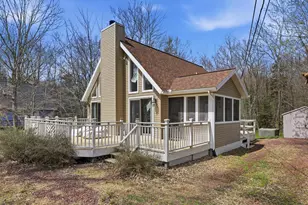 61 Floral Dr, Gouldsboro, PA 18424 - Photo 2