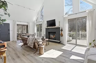 61 Floral Dr, Gouldsboro, PA 18424 - Photo 4