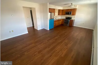 427 Smith Street #2R, Dunmore, PA 18512 - Photo 1