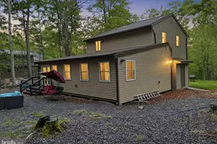 72 Creek View Dr E, Gouldsboro, PA 18424 - Photo 2