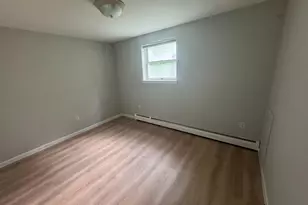 131 Smith St, Dunmore, PA 18512 - Photo 4