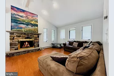 65 Livingston Lane, Gouldsboro, PA 18424 - Photo 2