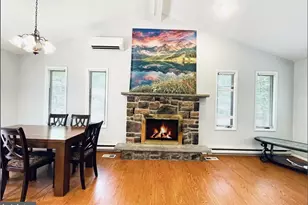 65 Livingston Ln, Gouldsboro, PA 18424 - Photo 2