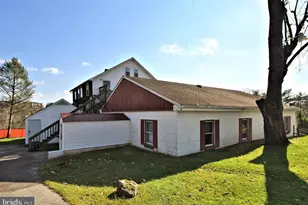 820 Mancill Mill Rd, King of Prussia, PA 19406 - Photo 2