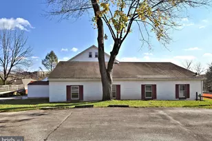 820 Mancill Mill Rd, King of Prussia, PA 19406 - Photo 4