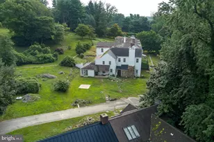 1425 Mt Pleasant Rd, Villanova, PA 19085 - Photo 2