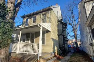 33 Beech St, Pottstown, PA 19464 - Photo 1