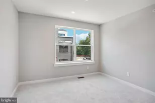 920 Riverplace Dr, Conshohocken, PA 19428 - Photo 36