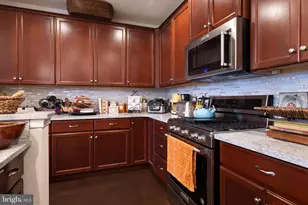 506 Carson Terrace, Huntingdon Valley, PA 19006 - Photo 2