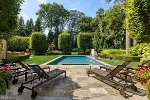 726 John Barry Dr, Bryn Mawr, PA 19010 - Photo 2
