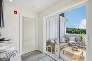 919 Riverplace Dr, Conshohocken, PA 19428 - Photo 22