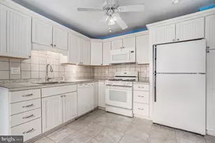 453 Old Elm St, Conshohocken, PA 19428 - Photo 12