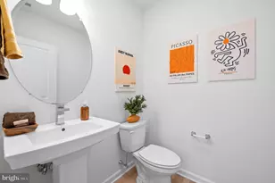 243 Chapel Ct, Norristown, PA 19401 - Photo 18