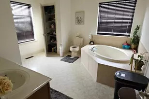 1074 Grayson Dr, Souderton, PA 18964 - Photo 6