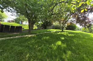 520 Deerfield Dr, Norristown, PA 19403 - Photo 52