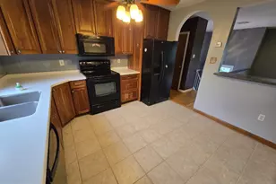 520 Deerfield Dr, Norristown, PA 19403 - Photo 22