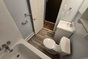 520 Deerfield Dr, Norristown, PA 19403 - Photo 30