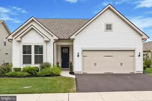 1095 Owen Ln, Hatfield, PA 19440 - Photo 2