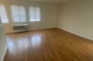 250 Tanglewood Ln, King of Prussia, PA 19406 - Photo 4