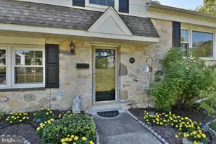 2106 Carolton Way, Flourtown, PA 19031 - Photo 4